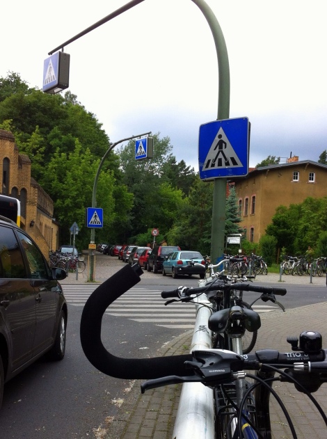 Schilderwald: when one crosswalk requires four signs to alert traffic